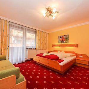 Uitgebreide Kamer met een King Size Bed